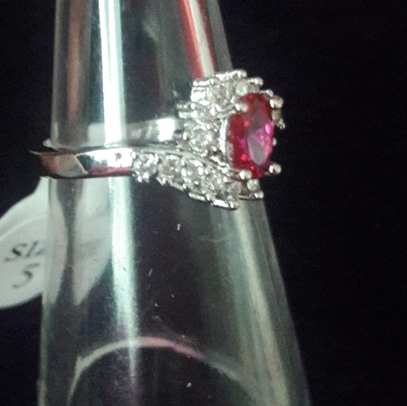 925 sterling silver ruby ring - Picture 3 of 5